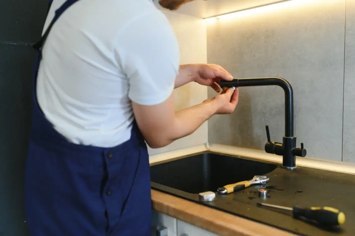 Fixing a Leaking Tap Yourself or Call a Plumber? 5 Signs to Decide